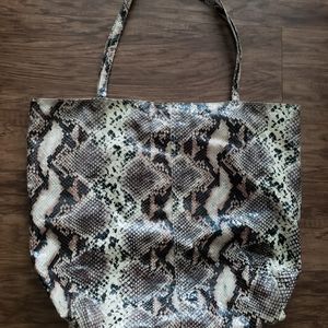 EUC Saks Fifth Avenue Tote